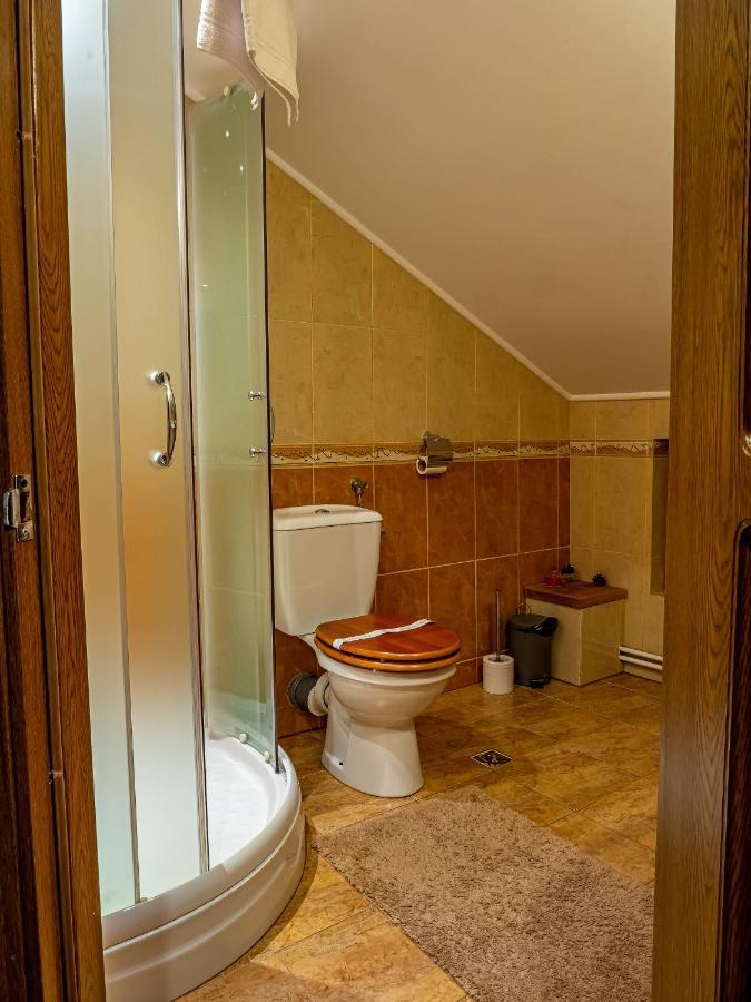 Casa Delia Hotell Câmpulung Moldovenesc Eksteriør bilde